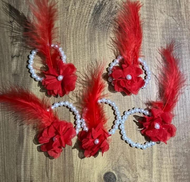 Kına, düğün, bekarlığa veda gibi özel günleriniz için bileklik 50 adet 750 TL 💖✨️ profilimdeki shopier hesabından tane olarak da sipariş verebilir veya @cigdemce__tasarim instagram hesabımdan bana ulaşabilirsiniz 💖✨️
.
.
.
.
#Kına #düğün #hediyelik #bekarlığaveda #bileklik