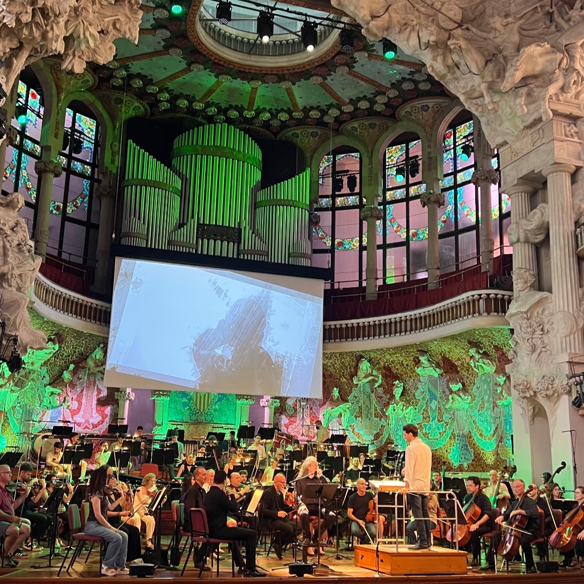 Musiespaña (@musiespana) on Twitter photo Hoy en el Palau de la Música Catalana, nuevo concierto de la Orquestra Simfònica del Vallès dirigida por Andrés Salado, titulado "Hollywood, la época dorada", con obras de E. W. Korngold, Max Steiner, Bernard Herrmann o John Williams.
<a href="/andressalado/">Andrés Salado</a>📷<a href="/OSValles/">Simfònica del Vallès (OSV)</a> <a href="/palaumusicacat/">Palau de la Música Catalana</a> Hoy en el Palau de la Música Catalana, nuevo concierto de la Orquestra Simfònica del Vallès dirigida por Andrés Salado, titulado "Hollywood, la época dorada", con obras de E. W. Korngold, Max Steiner, Bernard Herrmann o John Williams.
<a href="/andressalado/">Andrés Salado</a>📷<a href="/OSValles/">Simfònica del Vallès (OSV)</a> <a href="/palaumusicacat/">Palau de la Música Catalana</a>