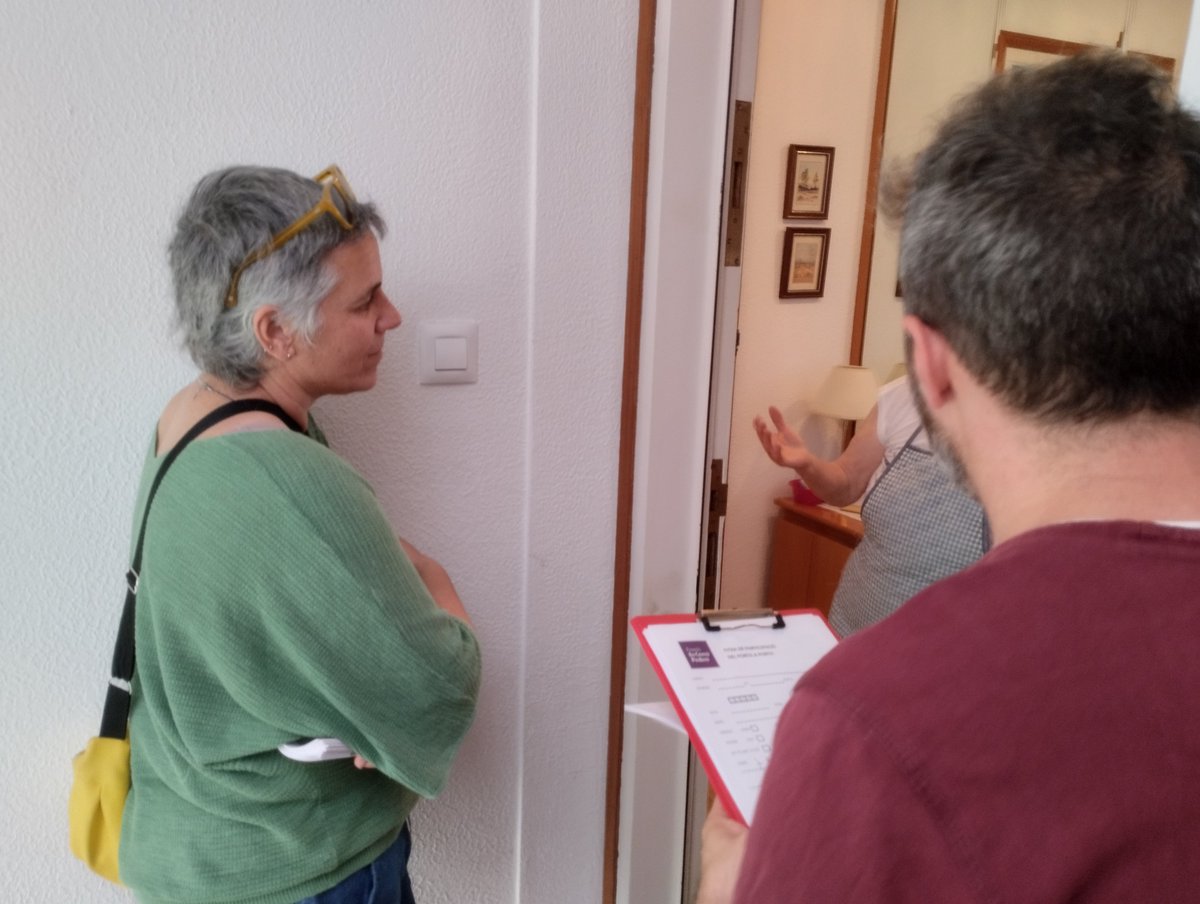 🎯 Porta a porta al carrer Jacint Verdaguer.

Sortim al carrer a escoltar, parlar i compartir amb les veïnes i veïns. Habitatge, convivència, serveis... el millor programa és el que surt del diàleg.
❤️ Gràcies per les idees, les queixes i els somriures. Seguim!
#PremiàDeMar