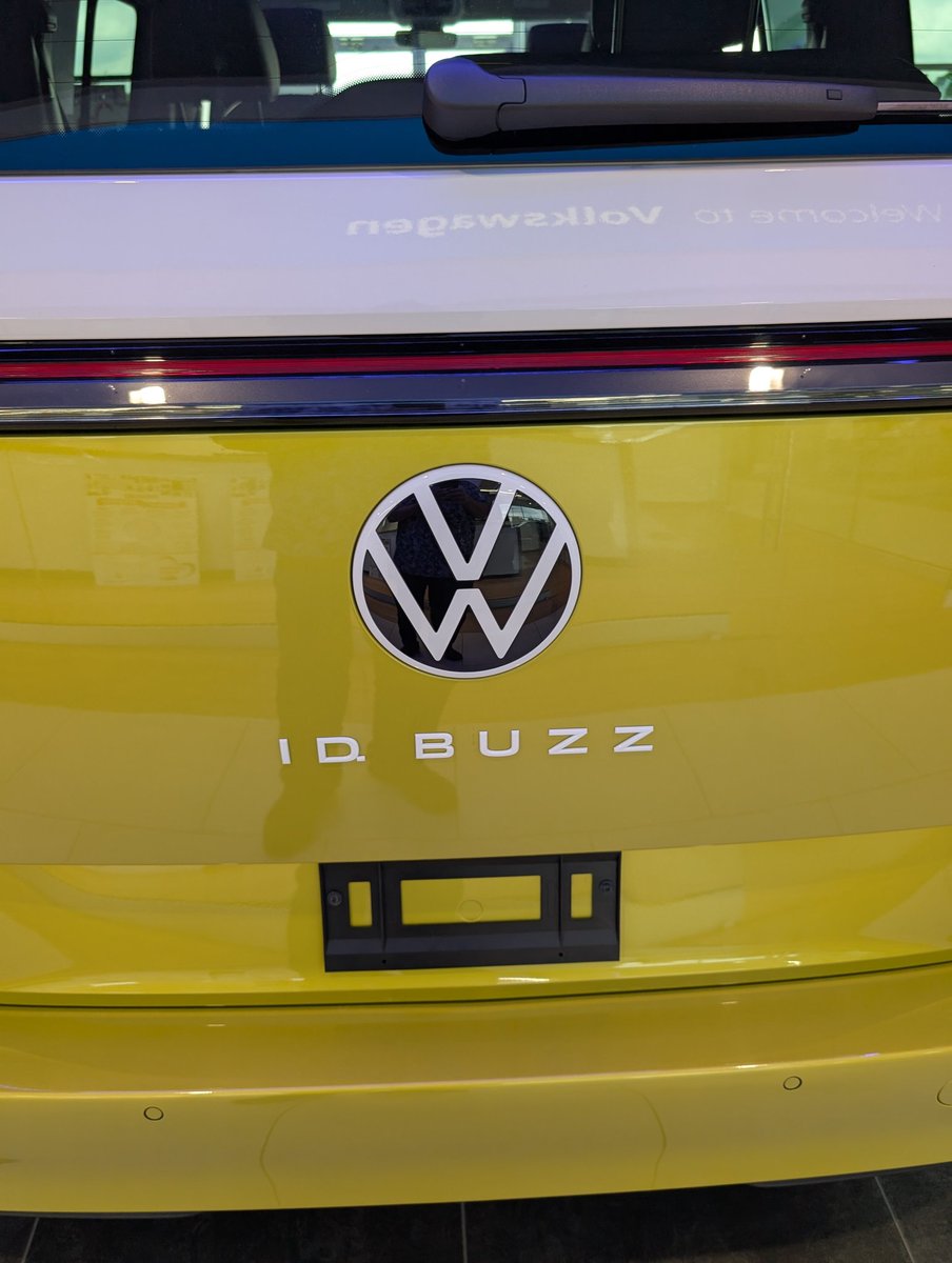 Too bad it is not hybrid. Amazing looking but fully electric is a no sale <a href="/VW/">Volkswagen</a>