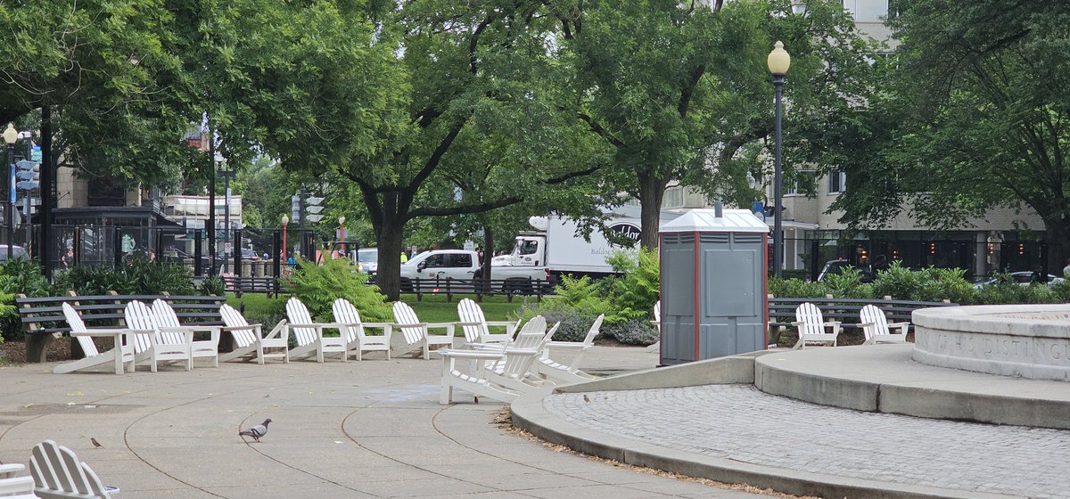 Jeff2B02's tweet image. Great news! Fencing is coming down & #DupontCircle is reopening for #WorldPride!