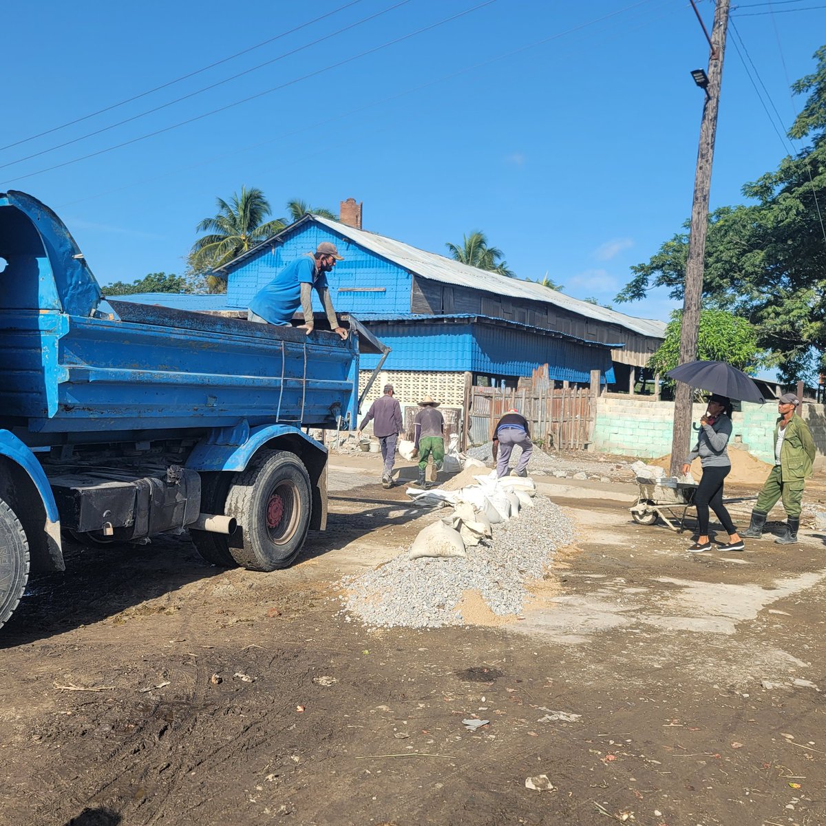 Continúan las acciones de mantenimiento en El Diamante, municipio #LasTunas como parte de una transformación integral al entorno en saludo al 26 de Julio
#PorLasTunasLaVictoria
