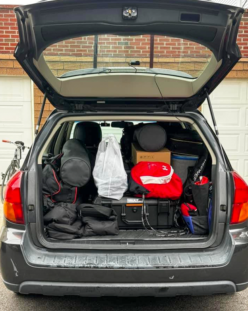 Rwork_Media's tweet photo. Every bag in here has a job 🎥 📸 📦

This is what a content road trip looks like. Packed to the roof, no room for excuses. Just a bike 

#ContentOnTheMove #BeefySocials #BuiltNotBorrowed #RestaurantMarketing #VisualStrategy #PackedForResults #NYCFoodScene #LocalBusinessContent https://t.co/99VPi9HAng