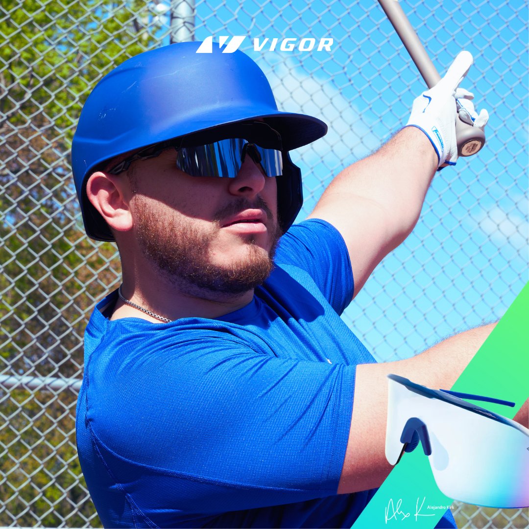 Mystic AK Special Edition – Blue + White. 

Designed in collab with pro baseball star Alejandro Kirk, these limited-edition frames deliver elite performance with bold style to match.

Ready for the spotlight? These are it.
l8r.it/6SnS

#VigorEyewear #AlejandroKirk