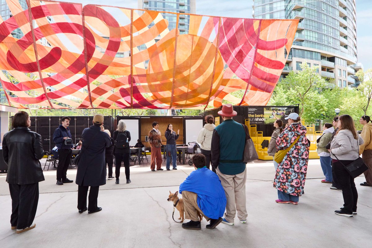 akimboart's tweet photo. 🖼️ The Bentway’s Free Outdoor Exhibition Sun/Shade is on Now 🖼️ See free outdoor art installations and get involved in exciting events: https://t.co/rN2CKTGCna #TheBentway #ArtInstallations #OutdoorArt #PublicArt #Exhibit #OutdoorExhibit #Toronto #OntarioArt https://t.co/vnK2eN2yV2