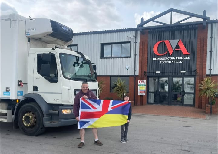 A visit to <a href="/CVAAuctions/">Commercial Vehicle Auctions</a> normally means buying a bus or coach, but today I'm collecting this DAF LF220 so if you see me driving it down the M1 later, then don't worry I'm not moonlighting! 

Once loaded with supplies it will be heading to The Ukraine for the <a href="/Carmen_Company/">The Worshipful Company of Carmen</a> 🇺🇦