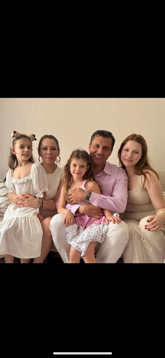 Allah seni guzel ailene ve sevenlerıne bagıslasın ınsallah