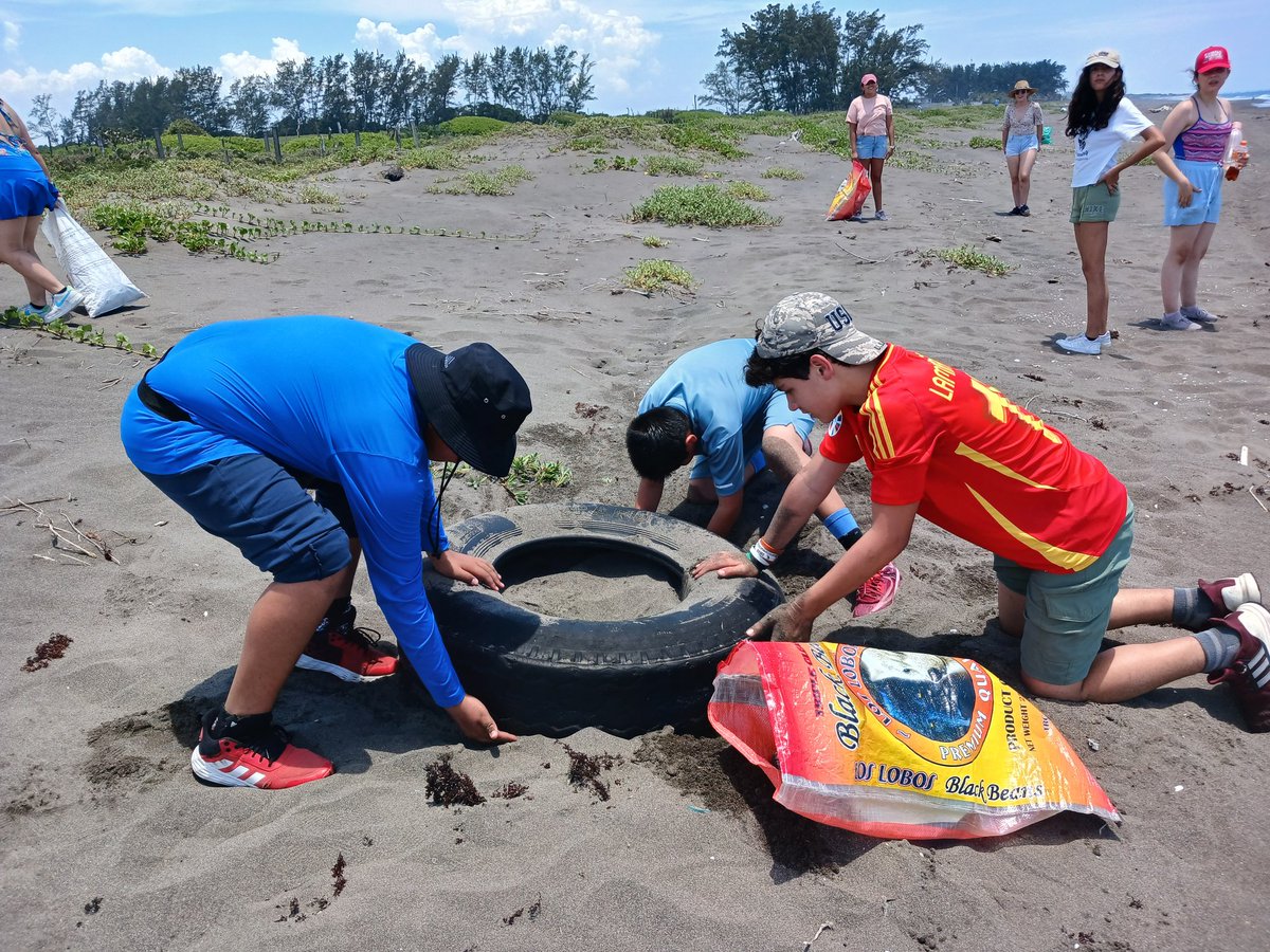 En el marco del Día Mundial del Medio Ambiente alineados a la Estrategia Nacional de Limpieza y Conservación de Playas y Costas de la <a href="/ONU_es/">Naciones Unidas</a> desarrollamos una campaña de limpieza en 1.5 km de playa en coordinación con el Instituto México de Puebla y el proyecto Planet Fraternity