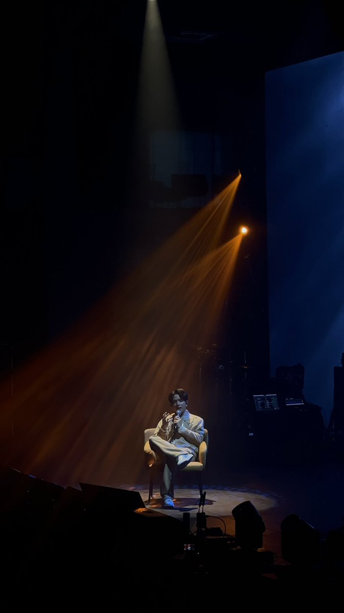 nwlharvey's tweet photo. What a great concert! Thank you for tonight https://t.co/0SREGUHI5x