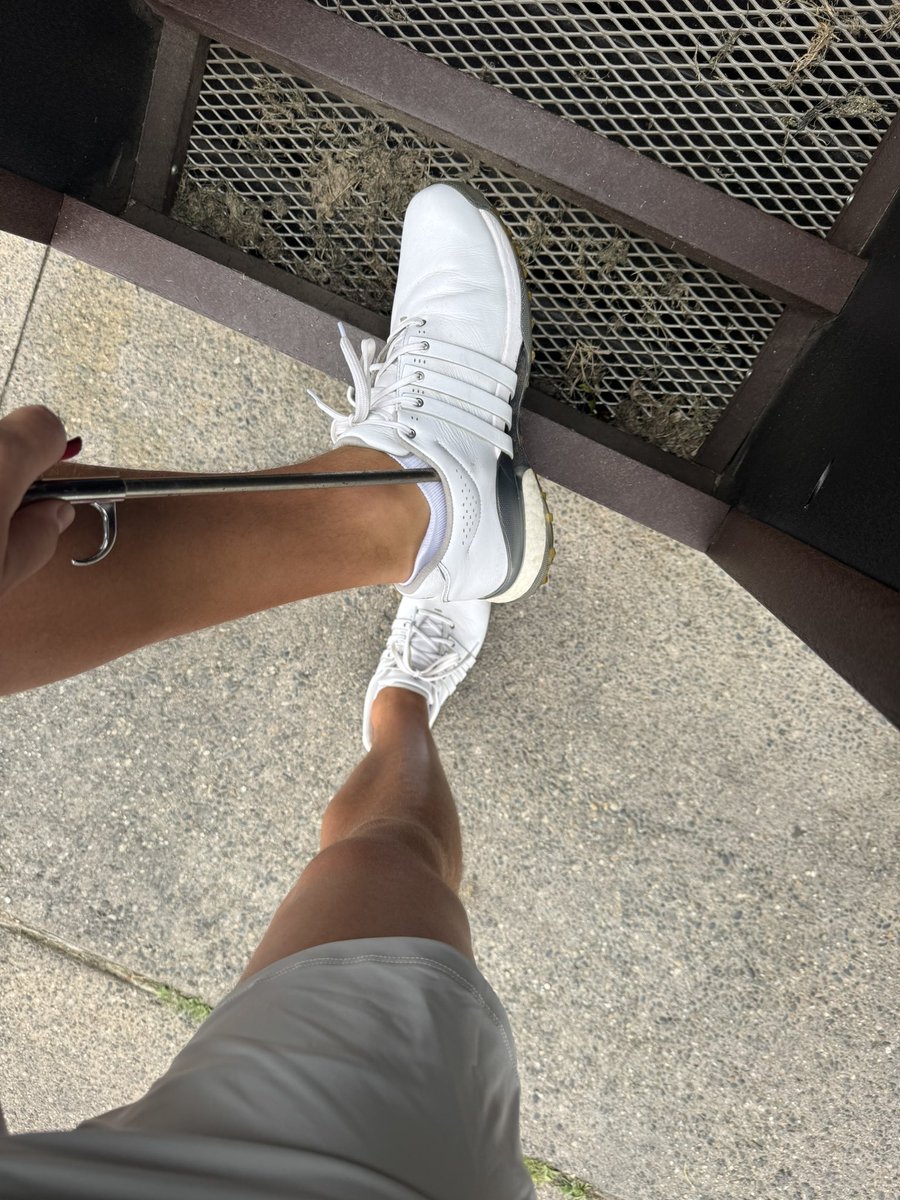 johnnieO's tweet photo. Air compressor in the shoe just to feel a little something. If you know you know https://t.co/Sn4ENYlMRK