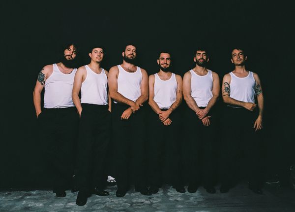 La M.O.D.A. lanza ‘Los tiempos que vivimos’: un canto luminoso al pasado y a lo que está por venir rockpress.es/la-m-o-d-a-lan…