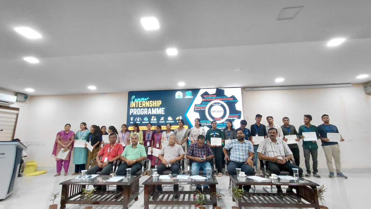 Valedictory ceremony of the 20 days long Summer Internship Program-2025 at Fakir Mohan University organized for UG students of various disciplines. 
<a href="/CMO_Odisha/">CMO Odisha</a> <a href="/DHE_Odisha/">Higher Education Department, Govt. of Odisha 🇮🇳</a> <a href="/dpradhanbjp/">Dharmendra Pradhan</a> <a href="/GovernorOdisha/">Governor Odisha</a> <a href="/IPR_Odisha/">I & PR Department, Odisha</a> <a href="/suryabanshibjp/">Suryabanshi Suraj</a>