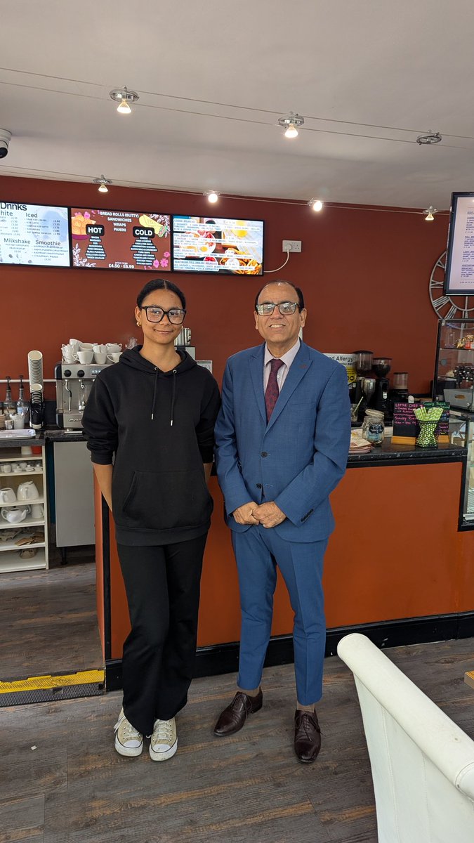 This #SmallBusiness Saturday I was glad to hold my drop-in surgery at the wonderful Brickhill Bistro, outside in the sunshine.

I am passionate about supporting businesses in our area, and championing everything #Bedford has to offer to visitors and residents.
