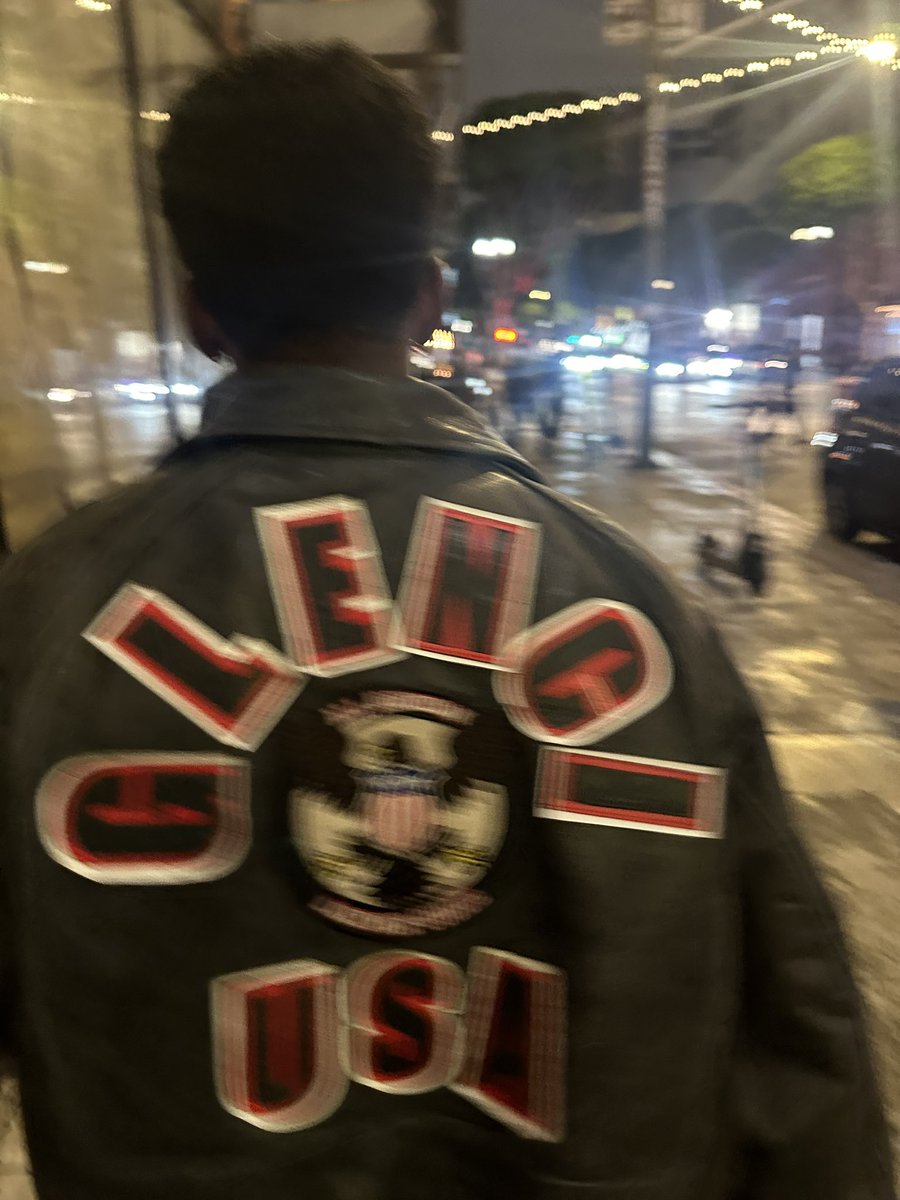 devaughntownes's tweet photo. 💂🏿‍♀️ https://t.co/pfyEY4zc4s