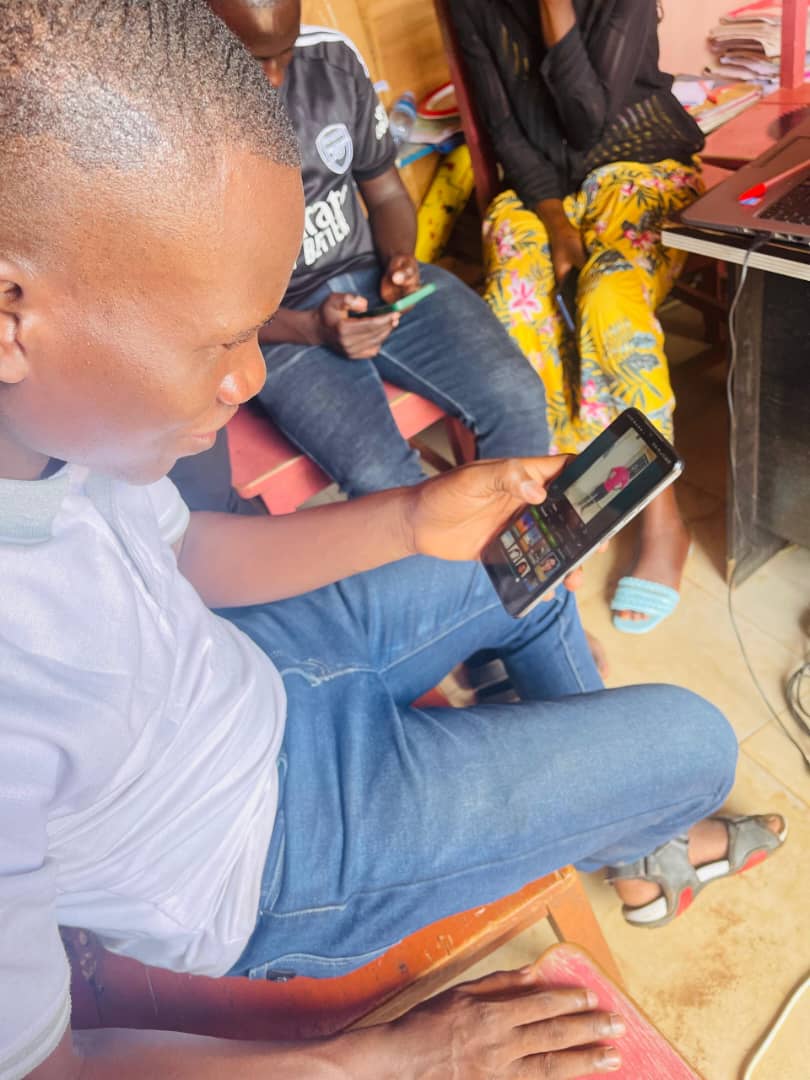 #EdifyEdTech training today at Kikyusa Grammar Primary School. Luweero District. Several activities done, including creating &amp; editing instructional videos to enhance teaching &amp; learning.
We appreciate the school for the invitation and investment in acquiring devices for trs use.