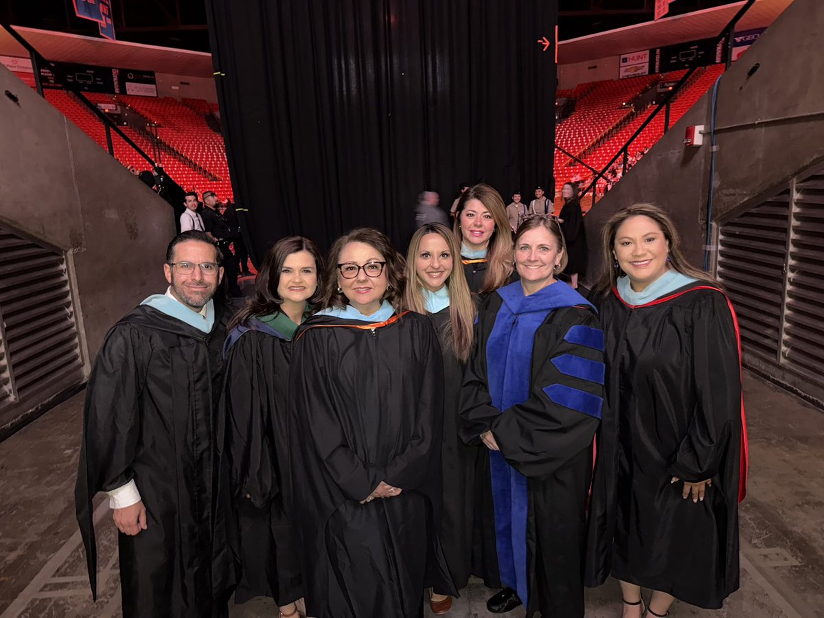 Congratulations to the Americas Class of 2025! #TeamSISD #ALLIN <a href="/Americas_HS/">Nancy Torres</a>