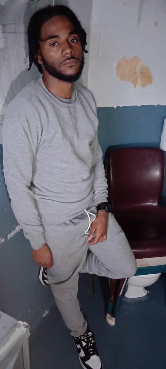 Ysc_e1's tweet photo. Live From Da Feds #FreeDaGoat https://t.co/f6LuvZxae0