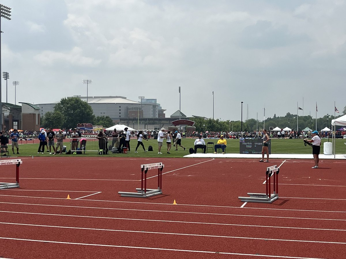 STATE MEET TIME 🦅⬆️

Emma Martin takes on the High Jump at the OHSAA State Championships NOW in Columbus! Opening bar: 5’2” 💪

Let’s go, Emma!!