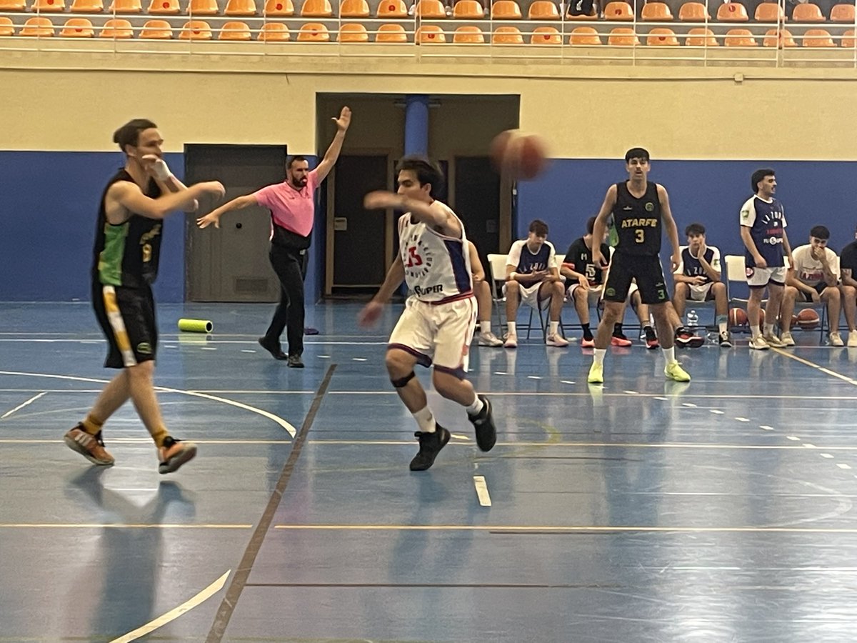 🏆 FABGrSenMas
📆 Semifinal 1 
⏰ 17.00
⏱ 3C
📍 Pab Mun Atarfe
🏀 Seat Vigilsa <a href="/CABAtarfe/">CAB ATARFE</a> 53
🏀 Tu Super <a href="/CB_LaZubia/">TU SUPER CB LA ZUBIA</a> 52
📱 #AficiónFAB andaluzabaloncesto.org/granada/delega…