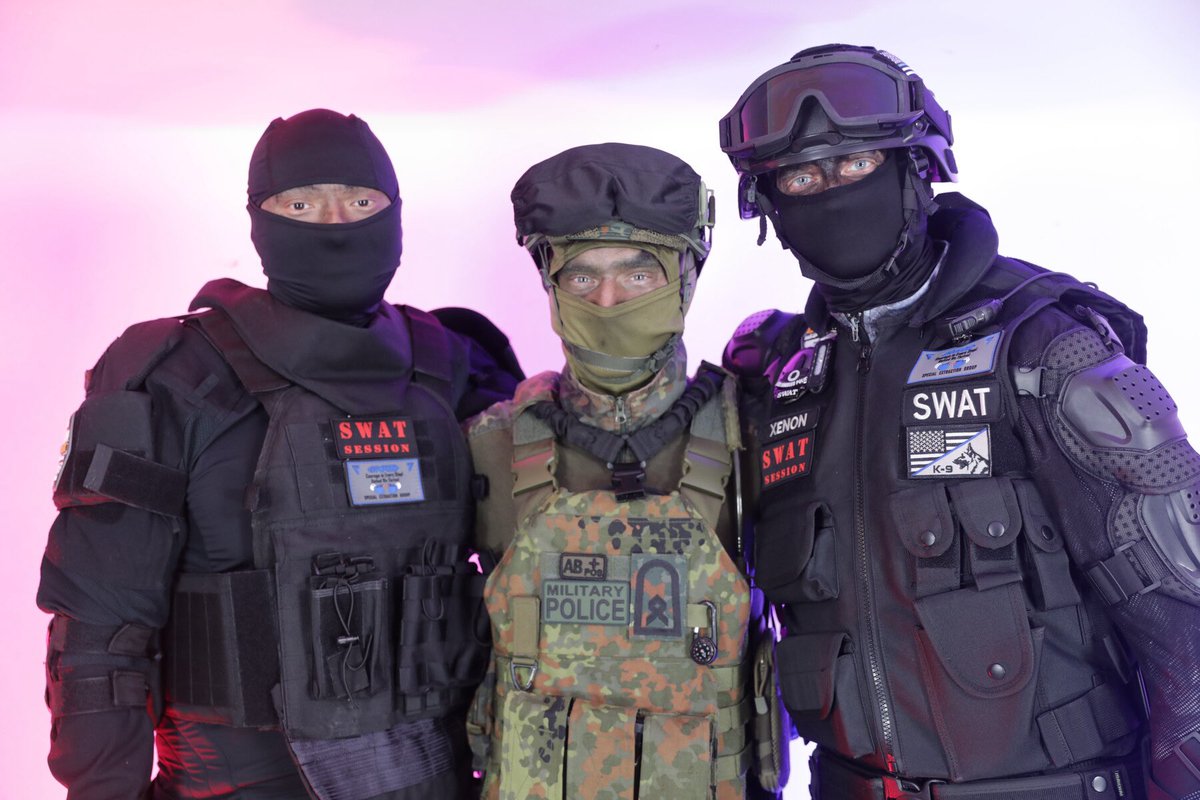 With my tactical team friends <a href="/geartau/">geartau</a> and <a href="/MedicalSoldier_/">Medical_Soldier</a>  😎