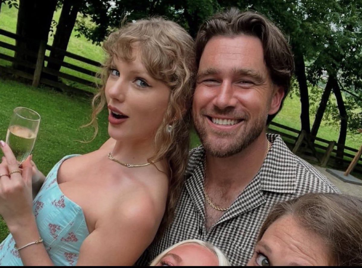 KILLATRAV AND KILLATAY LOOKING KILLAHOT