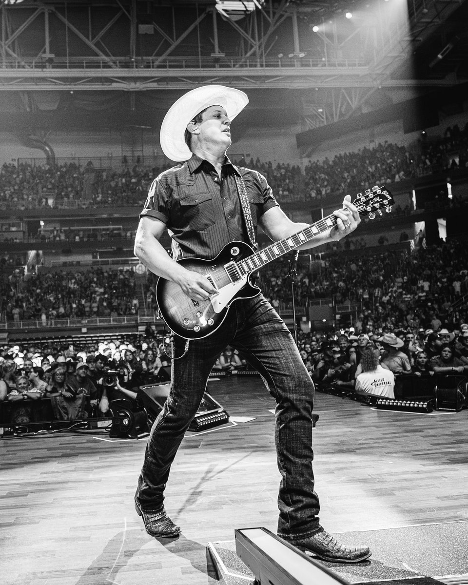 Jon Pardi tweet media