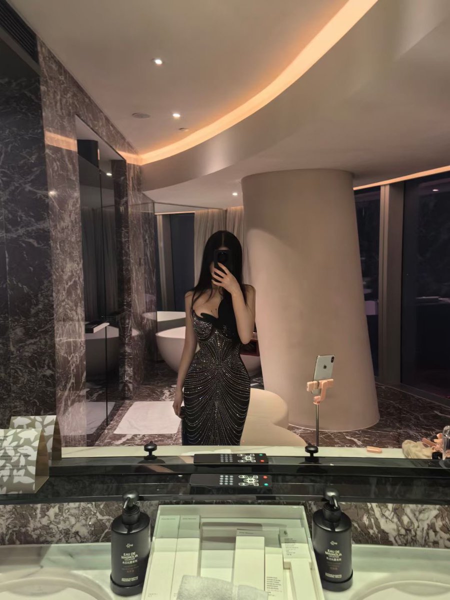 这三天不仅是高考学子重要的日子，也关系到我未来男朋友的前程。所以希望大家开车尽量不鸣笛，晚上喝酒摇骰子尽量声小点，让他未来在高等学府多深造，以后也会为我们 #web3 行业多做点贡献！