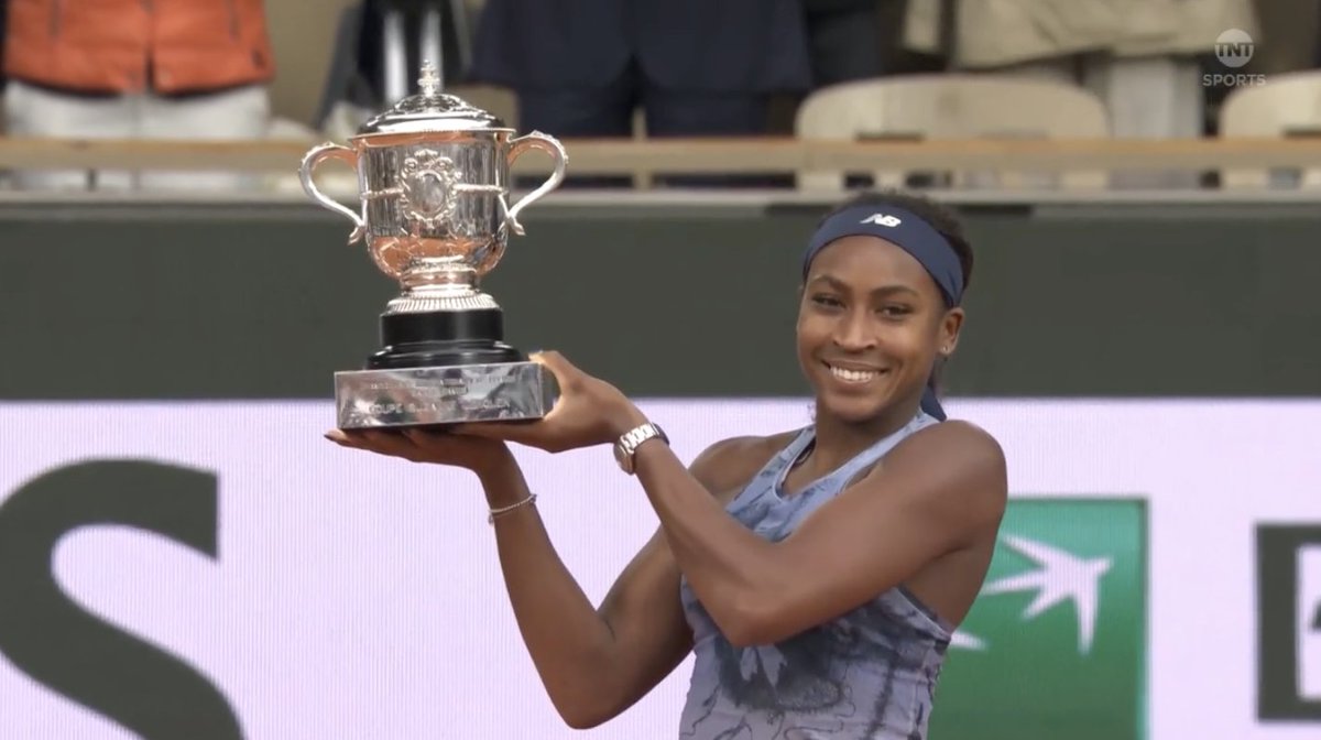 Love how both Serena and Coco won their first slams at the US Open and second at #RolandGarros