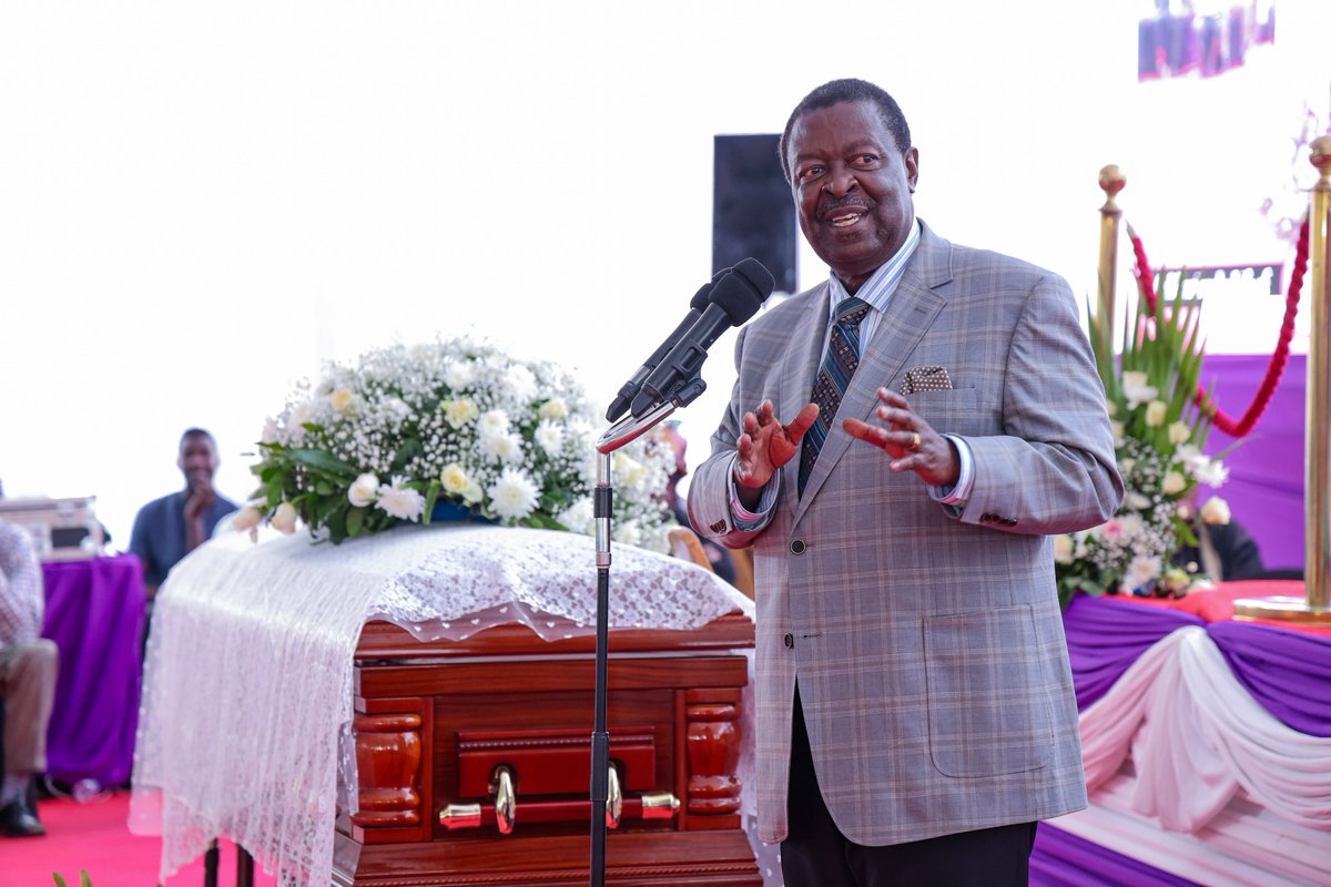 MusaliaMudavadi's tweet photo. Joined family, friends and mourners in Sabatia, Vihiga County to bid farewell to Mzee Evans Aggrey Luseno.

Celebrated as a trailblazer in the Kenyan corporate world, where he built a remarkable career at the British American Tobacco for over three decades, becoming one of the first African directors in a multinational company and uniquely serving in key leadership roles across marketing, personnel & public relations, and human resource.

Together with other key leaders he also co-founded and supported the Maragoli cultural festival, an enduring celebration for the people of Vihiga County.

A devout Quaker at the age of 88, his legacy of humility, faith, selfless service to humanity and support to the church continues to inspire.

Fare thee well Mzee Luseno.