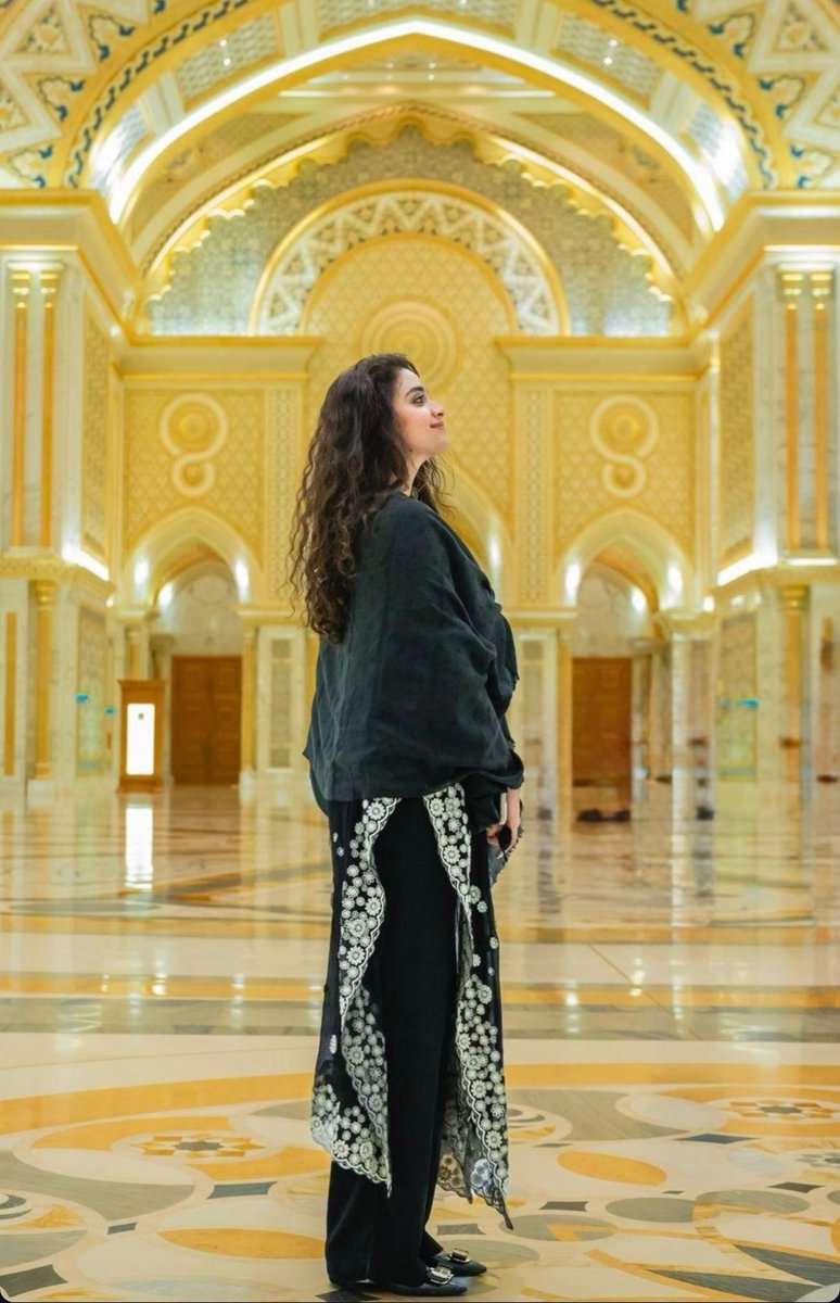 urskeerthyfan's tweet image. Eid ul adha Mubarak 🌙🌙🌙 Kitty 
@KeerthyOfficial  #KeerthySuresh