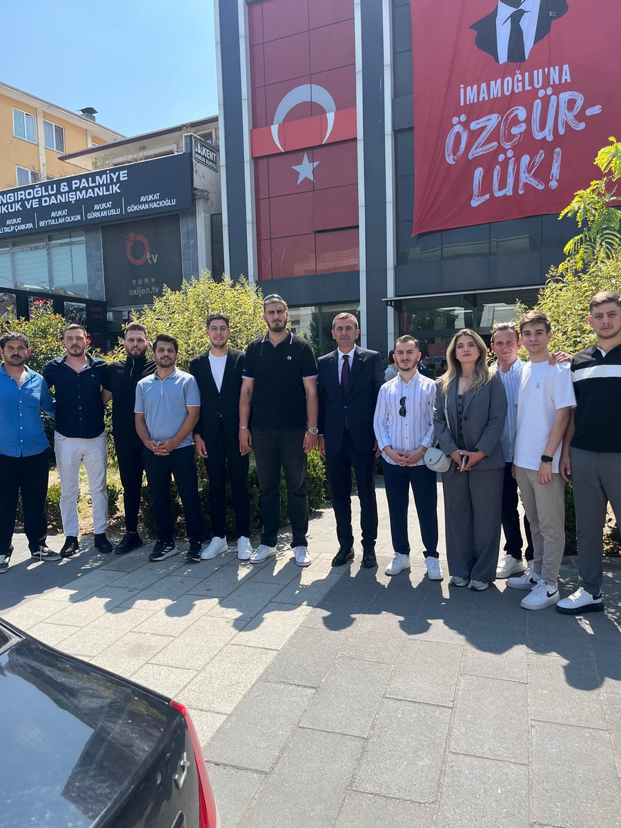 Sakarya CHP olarak bayramlaşmak için toplandık. 

#İmamoğlunaÖzgürlük