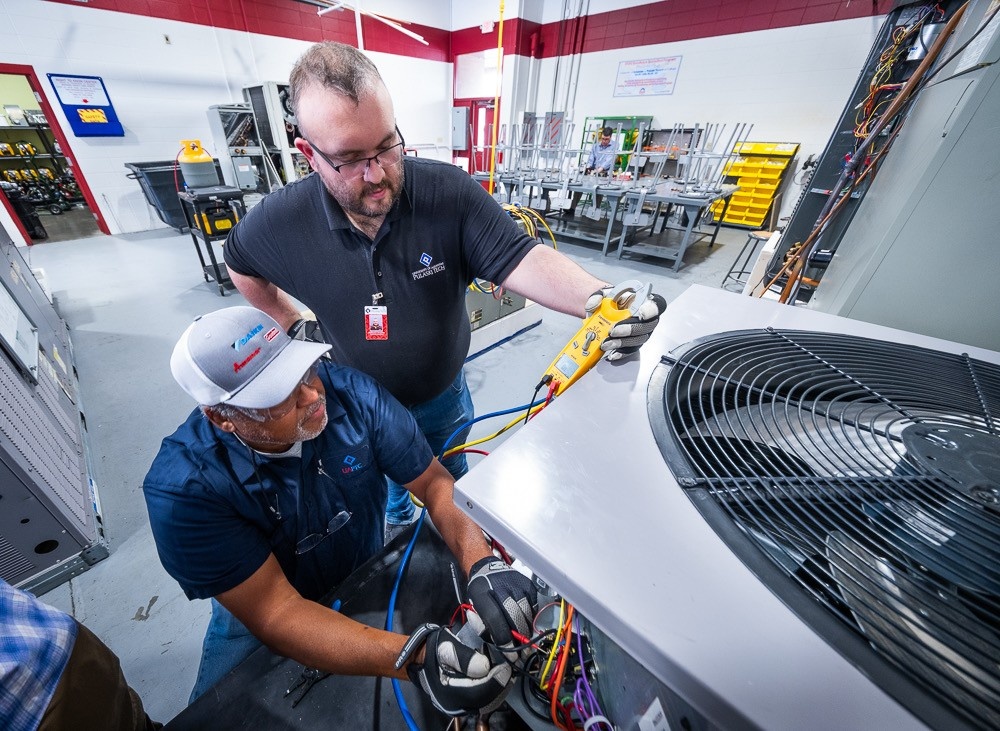 Sign up for one of UA-PTC's Tech Science Camps! High school students 10th-12th grades are invited to explore welding*, robotics, 3D printing/CNC, or HVAC.⁠
⁠
*Welding is full, but interested parties are invited to join the waitlist.
⁠
Learn more -> uaptc.edu/tech-science-c…