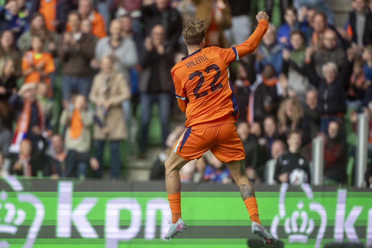 Proud of our player Luciano Valente who scored his 2nd goal yesterday in his 3rd match for <a href="/OnsOranje/">OnsOranje</a> 🙏🏽⏳ #LV10 <a href="/jwphotografienl/">WestmanFotografie</a> 📷