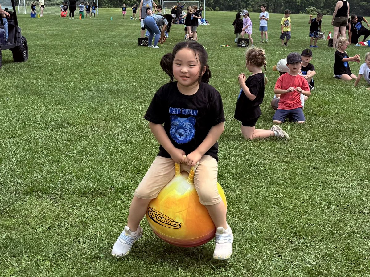 Vicki Krampf tweet media