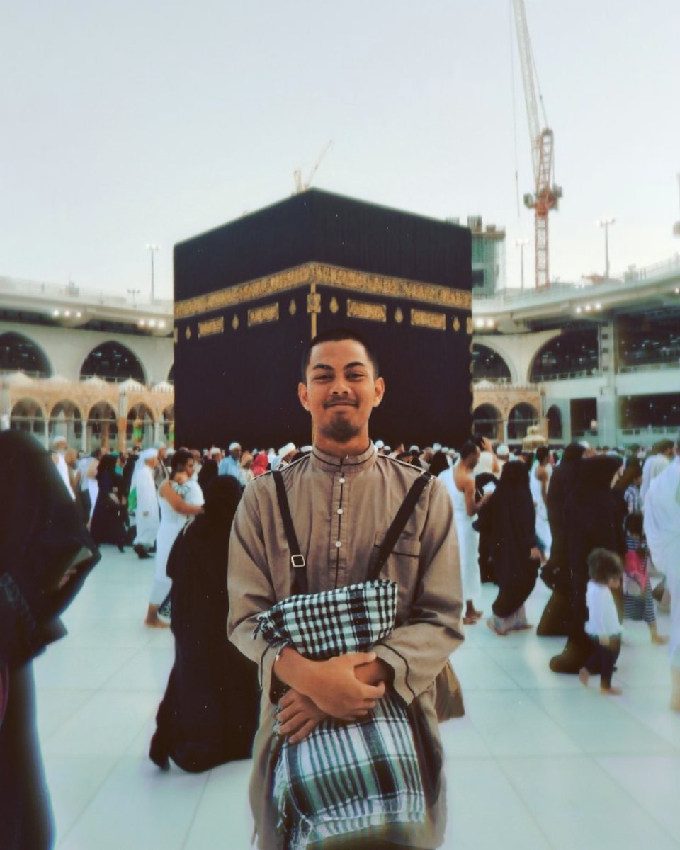 IhsanMNi's tweet photo. Happy Eidul Adha everyone &amp; Happy Birthday to me. Alhamdulillah ala kulli hal. 🤍✨

Tak minta banyak, mohon doa yang baik-baik untuk saya secara 'sirr'.

7 Jun 2025 • 10 Zulhijjah 1446H https://t.co/b1sBmdlm69