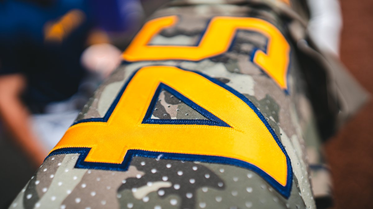 WVUBaseball's tweet photo. Camo for game 👆 https://t.co/7eAnMldh0Q