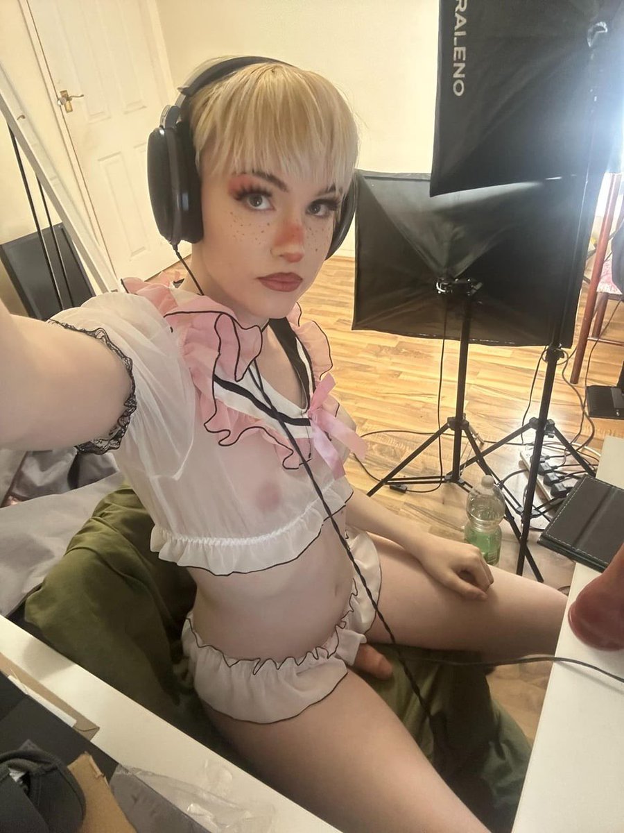 Lexxiraus (@lexxiraus) on Twitter photo 