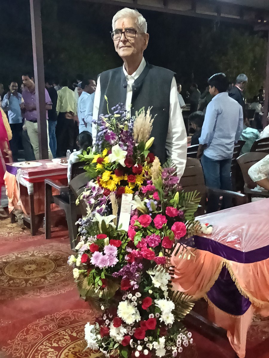 1stIndiaNews's tweet photo. दिव्यांगजनों के मसीहा पद्मभूषण डीआर मेहता का 90वां जन्मदिन आज
जयपुर फुट USA चेयरमैन प्रेम भंडारी ने दी जन्मदिन की शुभकामनाएं, जयपुर फुट USA और RANA की ओर से डीआर मेहता को....
#FirstIndiaNews #DRMehta #BMVSS @MEAIndia @IndiaUNNewYork @PMOIndia @PremBhandariNYC @KumariDiya @RajCMO @gssjodhpur