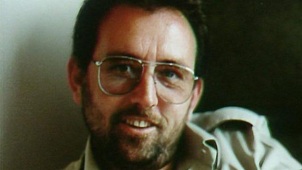 (1)
Glenn Goodman - 7th June 1992

SEFF remembers Glenn Goodman who was murdered by Provisional IRA terrorists.

Glenn was 37 years old when he was shot and murdered on the A64 near Tadcaster, North Yorkshire, after stopping a car to make a routine check.