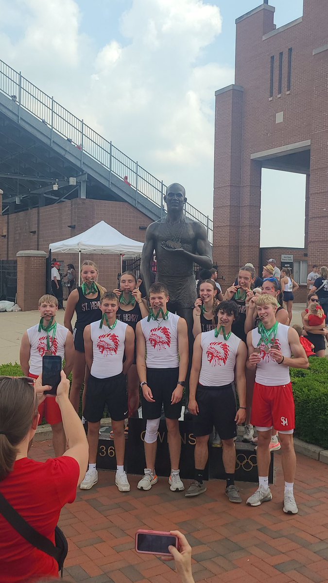 SHHSTrack_Field's tweet image. Congratulations to our Girls and Boys teams on a solid team performance! The Girls were 12th in the D3 State Meet! The Boys finished 4th in the D3 State Meet! @sthenryschools