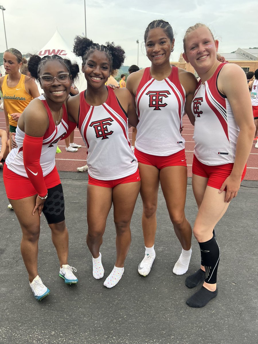Red Raiders (@tosaeastxc) on Twitter photo The third Tosa East school record set was the same 4 runners (Kalea Nunyakpe, Savannah Torrence, Asia Gilmore, Alma Homberger) breaking their own school record in the 4x100m relay racing to a time of 48.52 and qualifying in the 6th spot for today’s D1 final
<a href="/TosaRedRaiders/">TosaEastAthletics</a> The third Tosa East school record set was the same 4 runners (Kalea Nunyakpe, Savannah Torrence, Asia Gilmore, Alma Homberger) breaking their own school record in the 4x100m relay racing to a time of 48.52 and qualifying in the 6th spot for today’s D1 final
<a href="/TosaRedRaiders/">TosaEastAthletics</a>