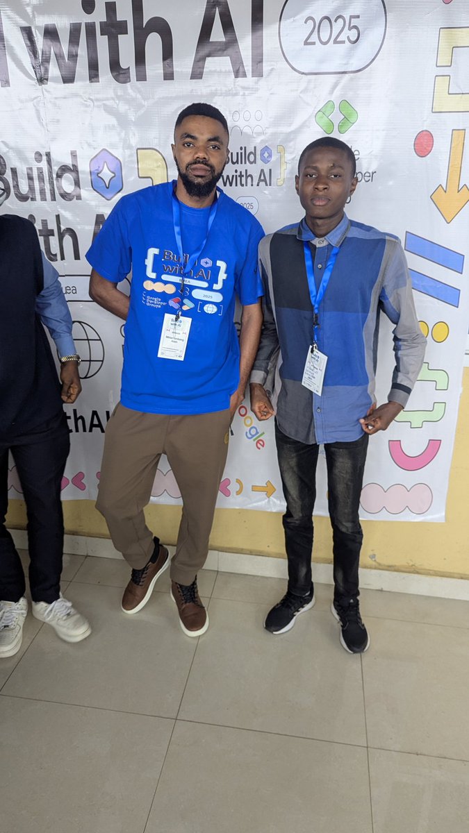 Amazing Saturday 😎 dripping from the tip of Buea mountain and <a href="/gdgbuea/">GDG Buea 🇨🇲🧑‍💻👩‍💻</a> was the reason for the shower 😜. Thank you <a href="/ElisabethFofie/">Fofie Fopa Elisabeth</a>  and <a href="/Wandjicollins/">wandji collins</a> for an amazing event 😊🙏