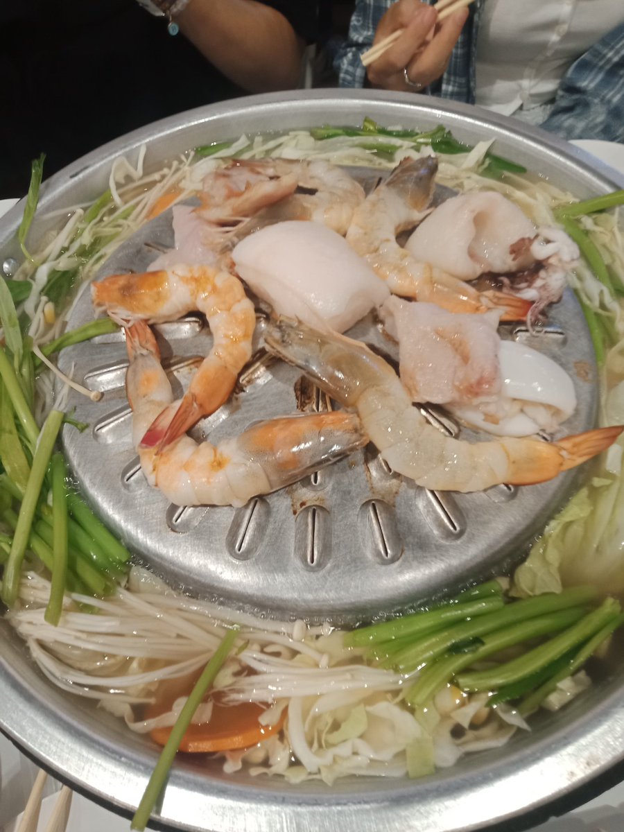 มีความสุขจังเลยวันนี้ ขอบคุณมาก เป็นแฟนคลับที่ศิลปิน ตั้งใจรักมันดีจริงๆ #HAPPYBUILDTURNS31