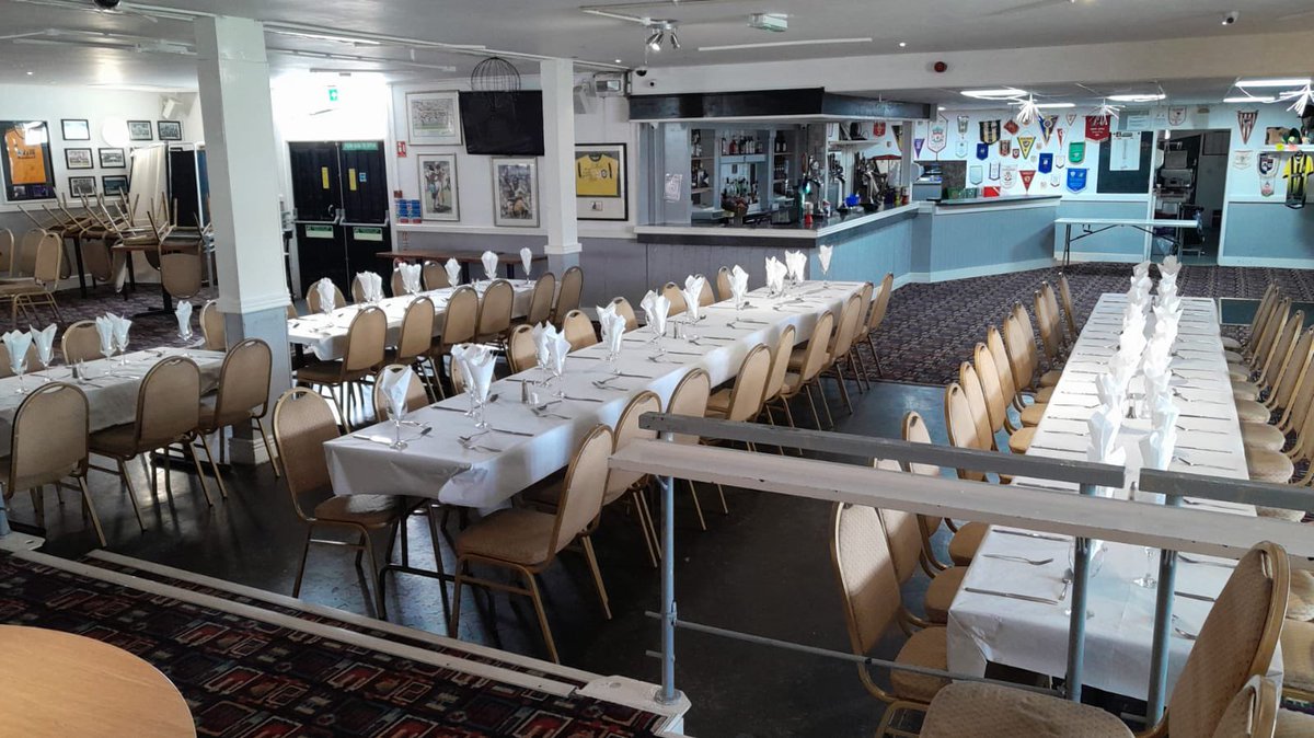 Lolfa John Charles yn barod i groesawu <a href="/BowStreetFC/">Bow Street FC</a> heno!

The John Charles Lounge is ready to welcome our friends at Bow Street FC for their end-of-season dinner this evening!

💚🖤🤍

#AberFelUn | #AberAsOne