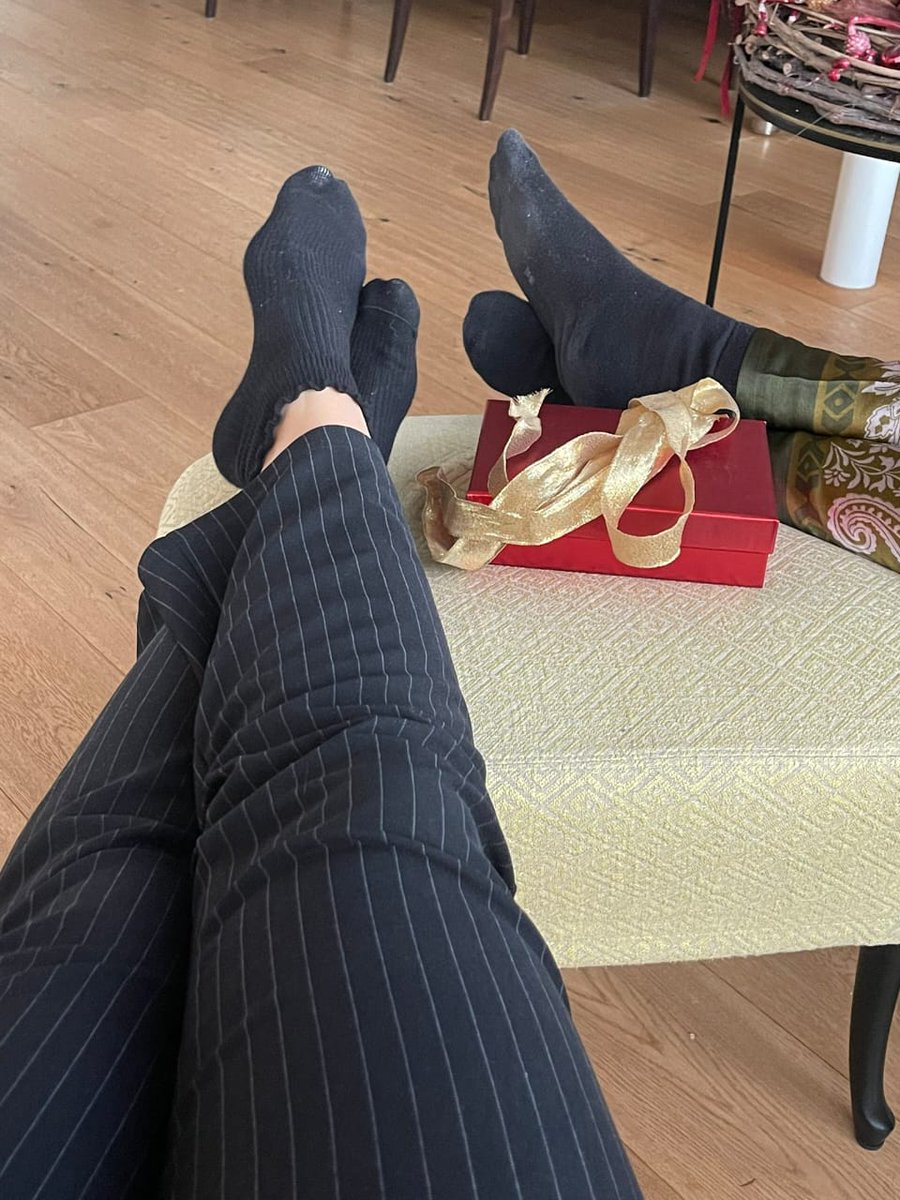 herrin_vanes (@geilvee66638) on Twitter photo Zwei Göttinnen interessieren sich für Fußsklaven,Gemeinsames Schlafen in der Wohnung 👣❤️🔥 <a href="/Herrin_laura0/">Herrin Laura👸🏻</a> Zwei Göttinnen interessieren sich für Fußsklaven,Gemeinsames Schlafen in der Wohnung 👣❤️🔥 <a href="/Herrin_laura0/">Herrin Laura👸🏻</a>