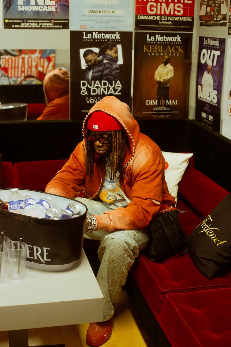 's tweet image. J’ai photographié @HimraOfficiel en showcase à LILLE 📍📸