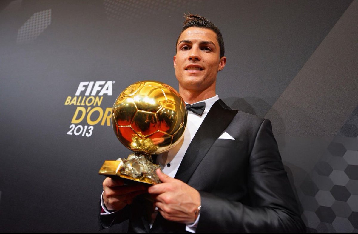 Jmkdista's tweet image. Si t’es encore CE mec, mets ça en story insta t’a plus rien a perdre mon goat @Cristiano