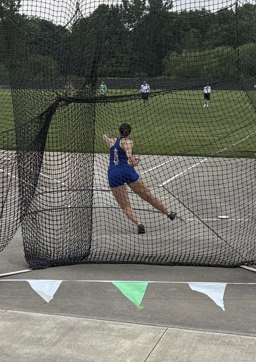 Discus update:  Kennedy D. Qualifies for Finals with a throw of 134’ 10”.  Kennedy B.  places 14th.