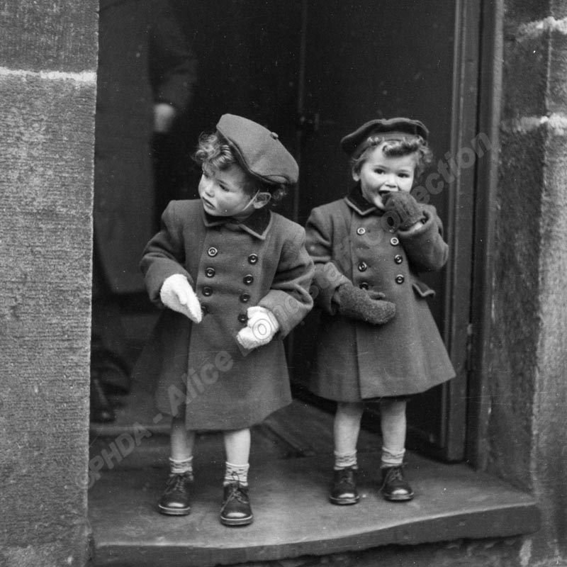 Hebden Bridge, west Yorkshire, photo by Alice Longstaff, 1907-92  (<a href="/PennineHeritage/">Pennine Heritage</a>).