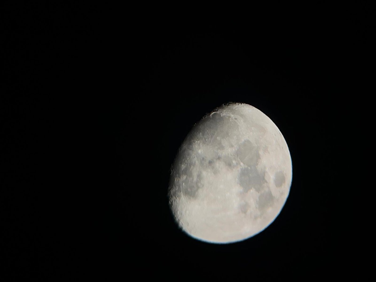IesGerardoDiego's tweet image. Los profesores de Física y Química han organizado la noche astronómica para alumnos de 3ºESO. (4° PAI)
Después de la observación con nuestros  telescopios, pizzas y  todos a dormir en el patio del instituto. ¡Muy divertido!